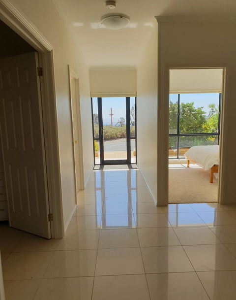 South Shores - Kingaroy Accommodation 7
