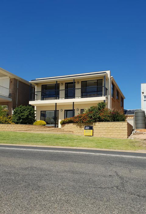 South Shores - Kingaroy Accommodation 1