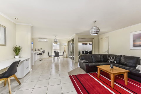 City Fringe Apartment - Kingaroy Accommodation 0