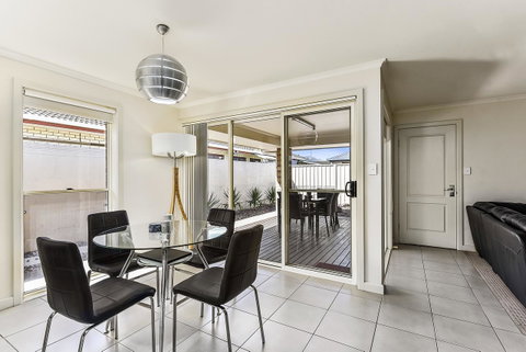 City Fringe Apartment - Kingaroy Accommodation 6