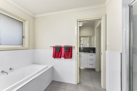 City Fringe Apartment - Kingaroy Accommodation 8