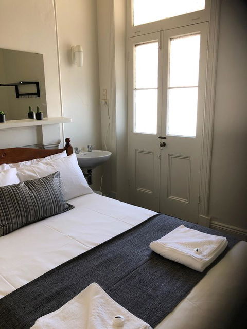 Cornwall Hotel - Kingaroy Accommodation 7