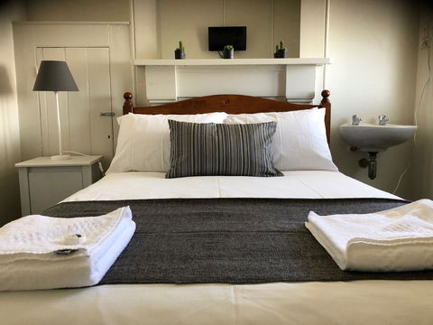 Cornwall Hotel - Kingaroy Accommodation 0