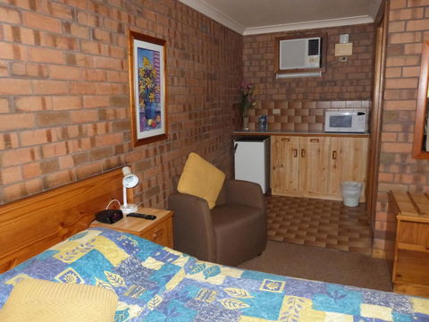 Wintersun Motel - Kingaroy Accommodation 8
