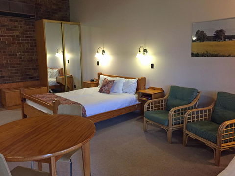 Coonawarra Place Motor Inn - Kingaroy Accommodation 27