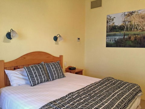 Coonawarra Place Motor Inn - Kingaroy Accommodation 2
