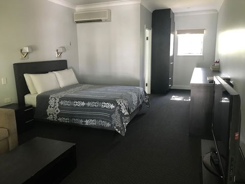 St Francis Winery - Kingaroy Accommodation 1