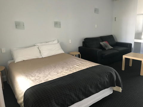 St Francis Winery - Kingaroy Accommodation 11