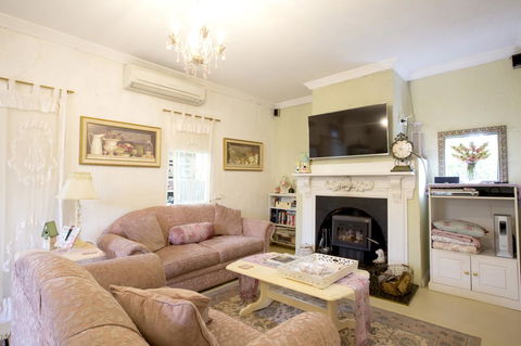 Jasmine\'s Barossa Valley Cottage - Kingaroy Accommodation 16