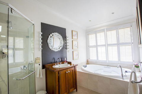 Jasmine\'s Barossa Valley Cottage - Kingaroy Accommodation 13