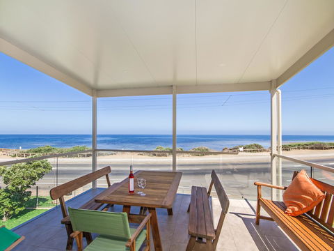 Pearl By The Sea - Kingaroy Accommodation 0