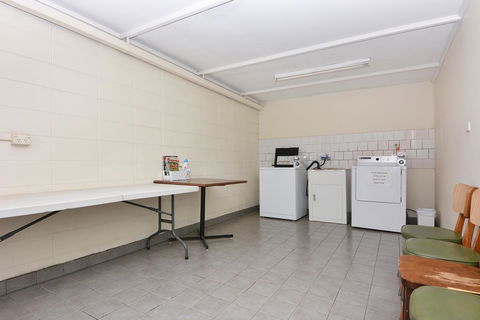 Motel Poinsettia - Kingaroy Accommodation 8