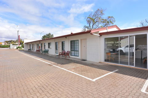 Motel Poinsettia - Kingaroy Accommodation 9