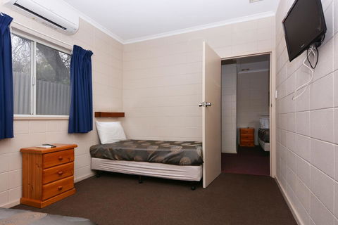 Motel Poinsettia - Kingaroy Accommodation 17