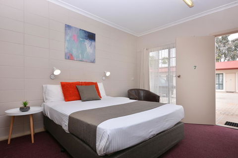 Motel Poinsettia - Kingaroy Accommodation 29