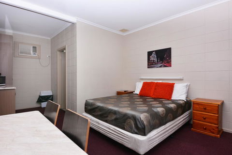 Motel Poinsettia - Kingaroy Accommodation 14