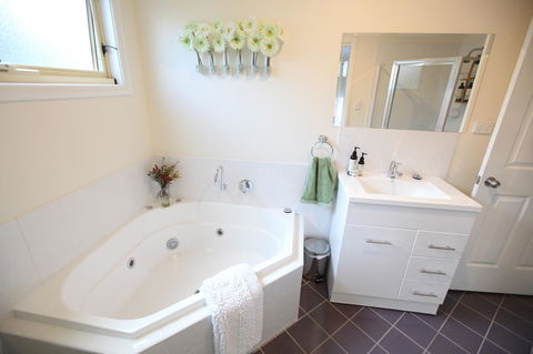 One Tree Bed And Breakfast - Kingaroy Accommodation 10