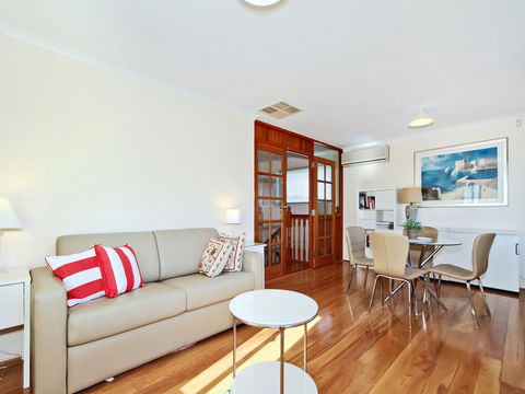 Moana Magic - C21 SouthCoast Holidays - Kingaroy Accommodation 1