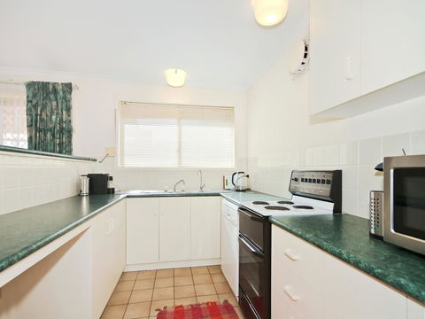 Moana Magic - C21 SouthCoast Holidays - Kingaroy Accommodation 3
