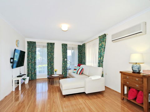 Moana Magic - C21 SouthCoast Holidays - Kingaroy Accommodation 5