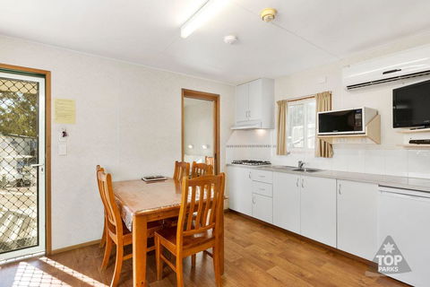 Gawler Caravan Park - Kingaroy Accommodation 11