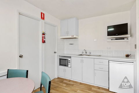 Gawler Caravan Park - Kingaroy Accommodation 27