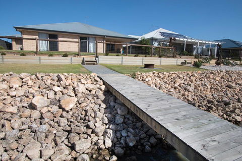 Waterfront On Jefferson, At Wellington Marina, SA - Kingaroy Accommodation 19
