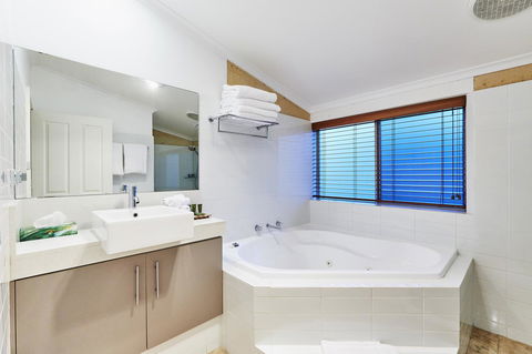 Eight Willows Retreat - Kingaroy Accommodation 17