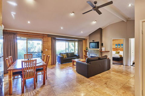 Eight Willows Retreat - Kingaroy Accommodation 1
