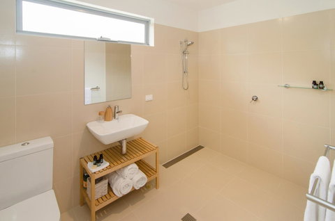 Margaret River Beach Studios - Kingaroy Accommodation 3