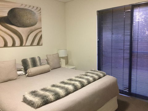 Parklane Apartments - Kingaroy Accommodation 8
