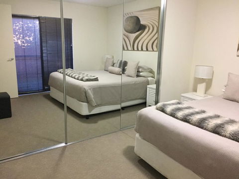Parklane Apartments - Kingaroy Accommodation 10