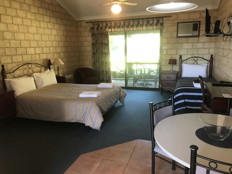 Karri Forest Motel - Kingaroy Accommodation 8