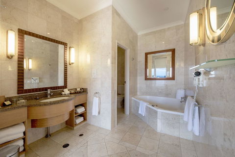 Duxton Hotel Perth - Kingaroy Accommodation 14