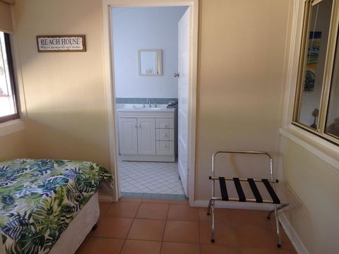 Lazy Lobster Holiday Units & Chalets - Kingaroy Accommodation 7