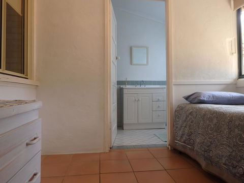 Lazy Lobster Holiday Units & Chalets - Kingaroy Accommodation 13