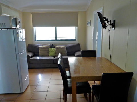 Lazy Lobster Holiday Units & Chalets - Kingaroy Accommodation 29