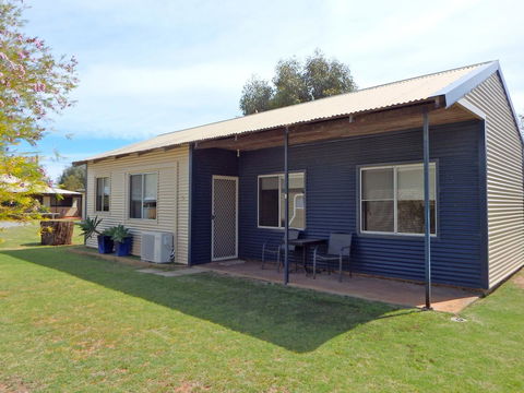 Lazy Lobster Holiday Units & Chalets - Kingaroy Accommodation 18
