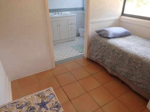 Lazy Lobster Holiday Units & Chalets - Kingaroy Accommodation 12