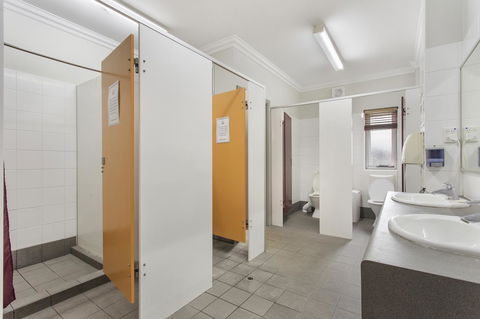 The Emperors Crown Hostel - Kingaroy Accommodation 25