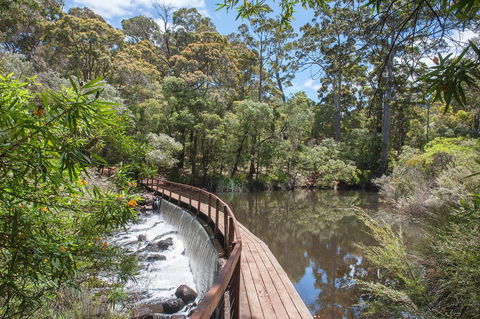 Villa On Fearn - Kingaroy Accommodation 19