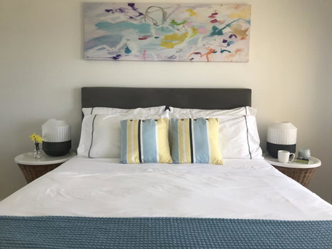 Cottesloe Beachfront Ocean View Apartment - Kingaroy Accommodation 3