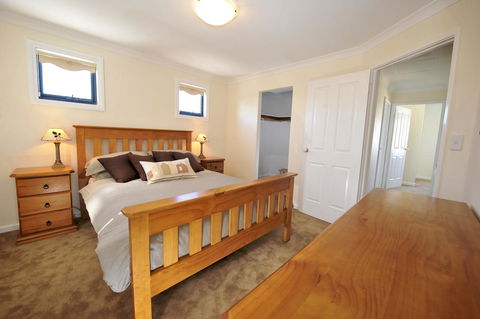Palm Beach Manor - Kingaroy Accommodation 7