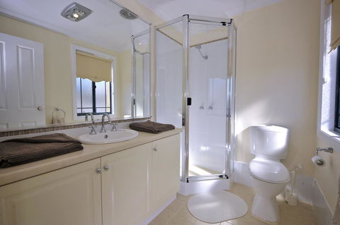 Palm Beach Manor - Kingaroy Accommodation 8