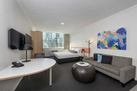 Oaks Perth Hotel - Kingaroy Accommodation 0