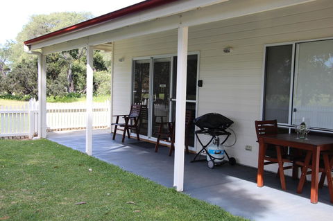 Sapphire Chalets, Augusta - Kingaroy Accommodation 4