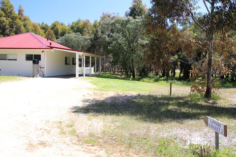 Sapphire Chalets, Augusta - Kingaroy Accommodation 2