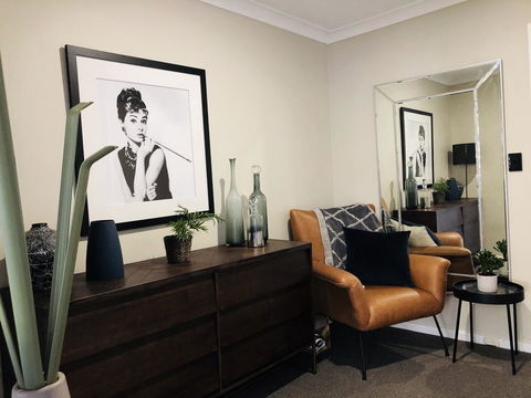 West Beach Lagoon 220 Stylish And Cozy - Kingaroy Accommodation 12
