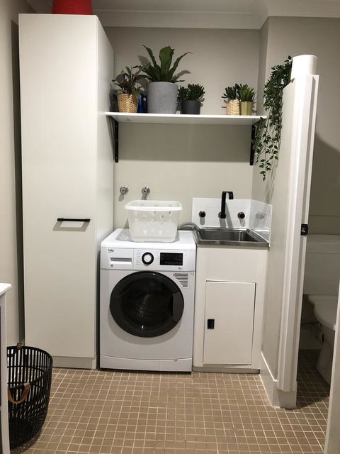 West Beach Lagoon 220 Stylish And Cozy - Kingaroy Accommodation 14