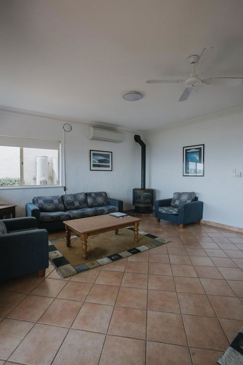 Canal Rocks Beachfront Apartments - Kingaroy Accommodation 26